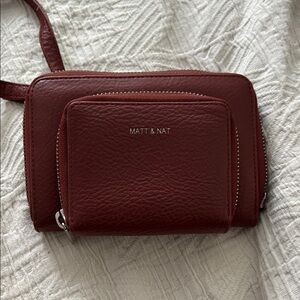 Matt & Nat Small Red Crossbody Bag with Minimalist Design